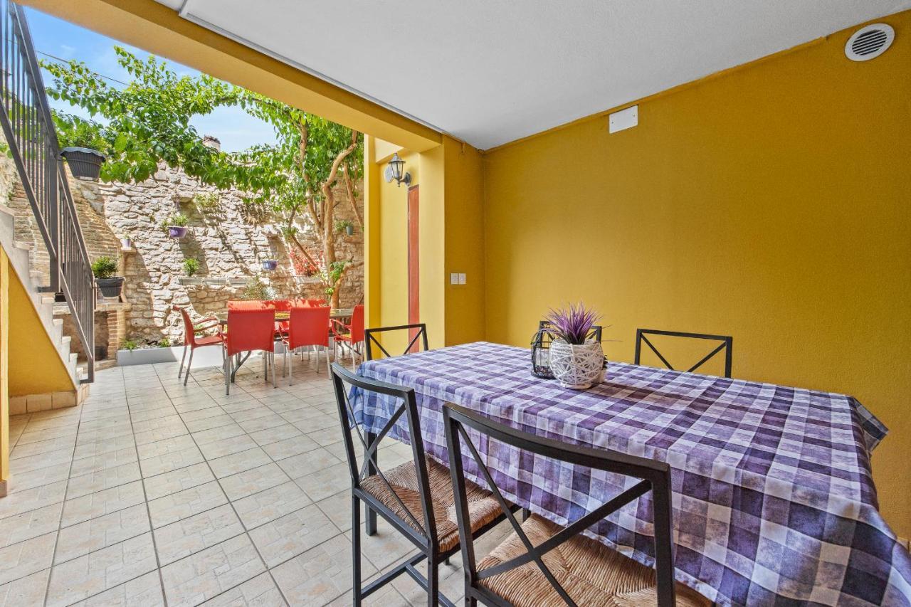 Pula Hostel Kültér fotó